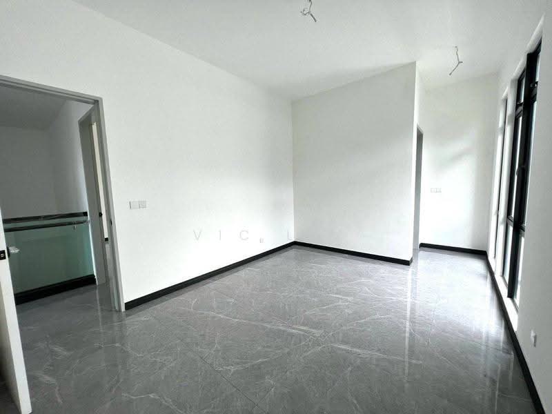 Rumah Berkembar untuk Dijual di Setia Tropika (Johor Bahru) - Vic Lim - PropertyGuru.com.my