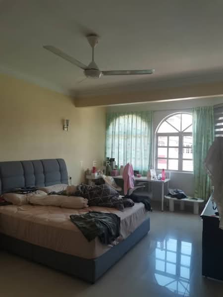 Rumah Teres untuk Dijual di Taman Serdang Jaya (Seri Kembangan) - Terry Chen - Bedroom - PropertyGuru.com.my