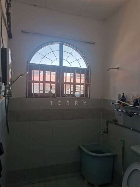 Rumah Teres untuk Dijual di Taman Serdang Jaya (Seri Kembangan) - Terry Chen - Interior - PropertyGuru.com.my