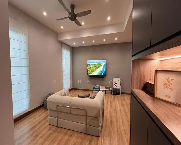 Rumah Teres 3-Tingkat untuk Dijual di Hermoso Residence Tanjung Lumpur (Kuantan) - Kenny Loo - PropertyGuru.com.my
