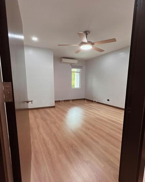 Rumah Teres 3-Tingkat untuk Dijual di Hermoso Residence Tanjung Lumpur (Kuantan) - Kenny Loo - PropertyGuru.com.my