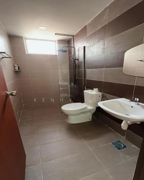 Rumah Teres 3-Tingkat untuk Dijual di Hermoso Residence Tanjung Lumpur (Kuantan) - Kenny Loo - PropertyGuru.com.my