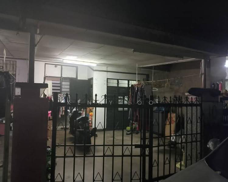 1-storey Terraced House for Sale in Taman Tas (Kuantan) - Kenny Loo - PropertyGuru.com.my