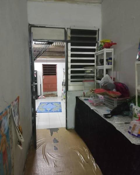 1-storey Terraced House for Sale in Taman Tas (Kuantan) - Kenny Loo - PropertyGuru.com.my