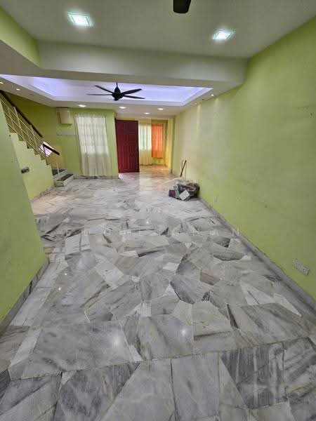 2-storey Terraced House for Sale in Wangsa Melawati (Wangsa Maju) - Eddie Chan - Living Room - PropertyGuru.com.my