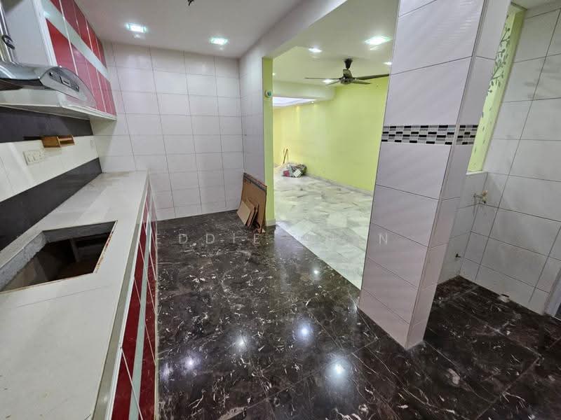 2-storey Terraced House for Sale in Wangsa Melawati (Wangsa Maju) - Eddie Chan - Kitchen - PropertyGuru.com.my