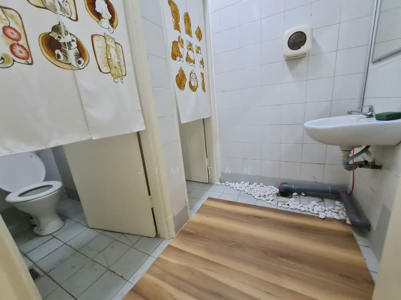 Shop / Office for Rent in Desa Sri Hartamas (Sri Hartamas) - Jim Tan - Bathroom - PropertyGuru.com.my