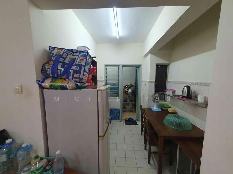 Kondominium untuk Dijual di Pelangi Damansara - Michelle Yun - Kitchen - PropertyGuru.com.my