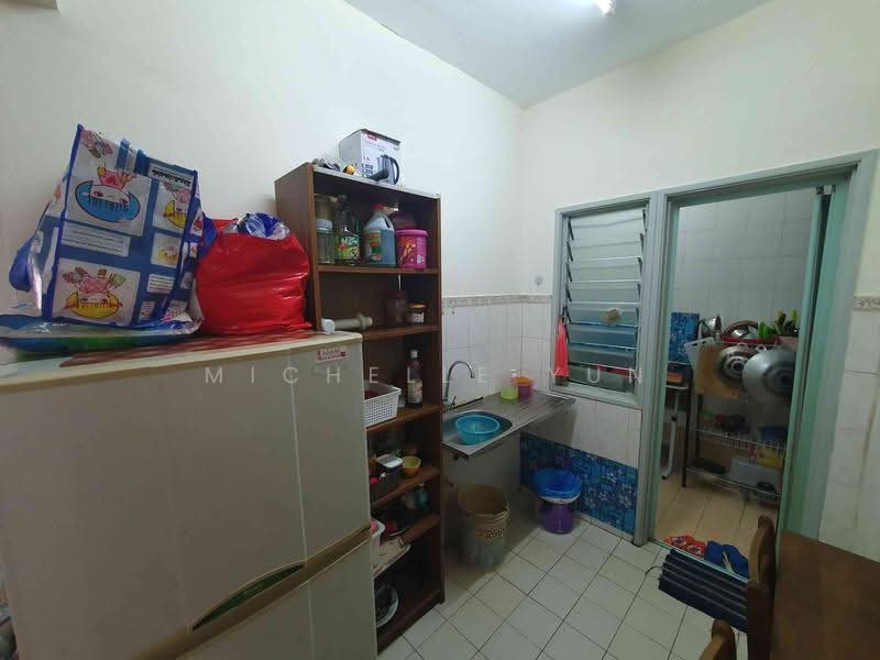 Kondominium untuk Dijual di Pelangi Damansara - Michelle Yun - Kitchen - PropertyGuru.com.my