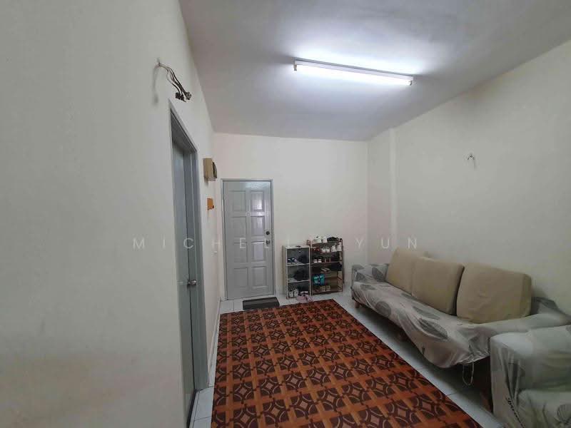Kondominium untuk Dijual di Pelangi Damansara - Michelle Yun - Living Room - PropertyGuru.com.my