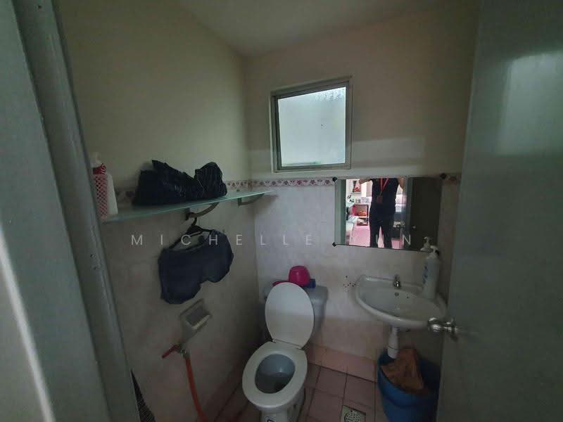 Kondominium untuk Dijual di Pelangi Damansara - Michelle Yun - Bathroom - PropertyGuru.com.my
