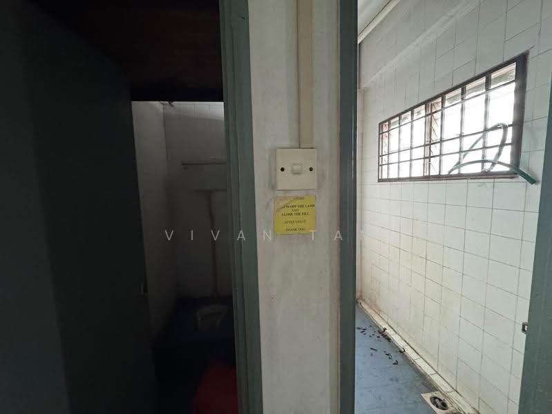 Shop / Office for Rent in Taman Bayu Perdana (Klang) - Vivan Tan - Interior - PropertyGuru.com.my