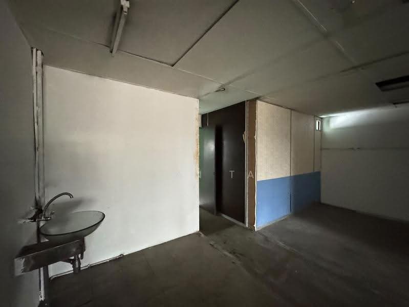 Shop / Office for Rent in Taman Bayu Perdana (Klang) - Vivan Tan - Interior - PropertyGuru.com.my