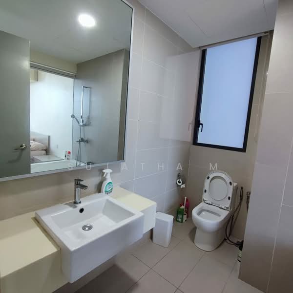 Service Residence for Rent at KL Gateway Residences - Sujatha M - Bathroom - PropertyGuru.com.my