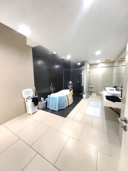 Condominium for Sale at The Treez Jalil Residen - Mak Oliver - Bathroom - PropertyGuru.com.my