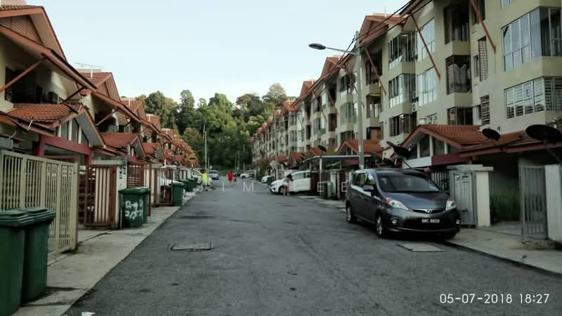 Townhouse for Sale in Taman Amansiara (Rawang) - Jim Lee - Exterior - PropertyGuru.com.my