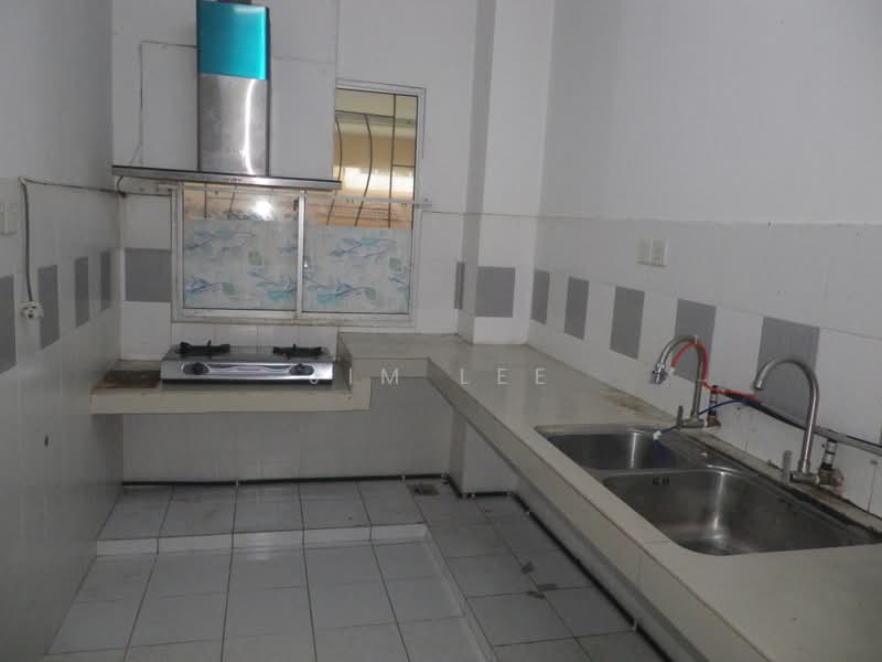 Townhouse for Sale in Taman Amansiara (Rawang) - Jim Lee - Kitchen - PropertyGuru.com.my