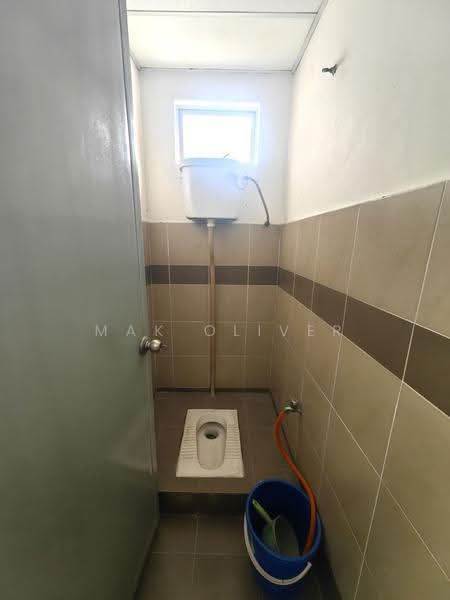 Kedai / Pejabat untuk Disewa di Bukit Jalil (Kuala Lumpur) - Mak Oliver - Bathroom - PropertyGuru.com.my