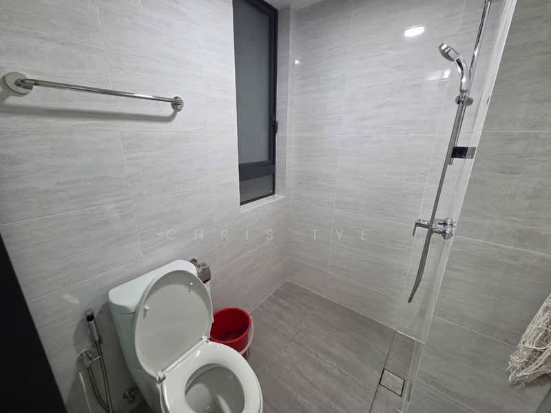 Servis Apartment untuk Disewa di Baron Residence @ Lake City - Chris Tye - Bathroom - PropertyGuru.com.my