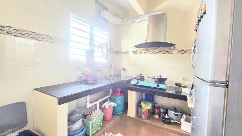 2-storey Terraced House for Sale in Taman Puncak Kinrara (Bandar Kinrara) - Wendy Chin - Kitchen - PropertyGuru.com.my