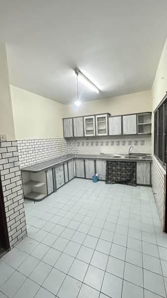 2-storey Terraced House for Rent in Usj 11 (Subang Jaya) - Chor Wai Chan - Kitchen - PropertyGuru.com.my