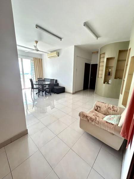 Condominium for Rent at Gold Coast Resort Condominium - Gan Chun Kai - Living Room - PropertyGuru.com.my