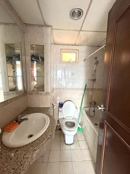 Condominium for Rent at Gold Coast Resort Condominium - Gan Chun Kai - Bathroom - PropertyGuru.com.my