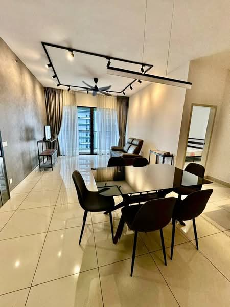 Servis Apartment untuk Disewa di Setia City Residences - Hailey Ho - Living Room - PropertyGuru.com.my