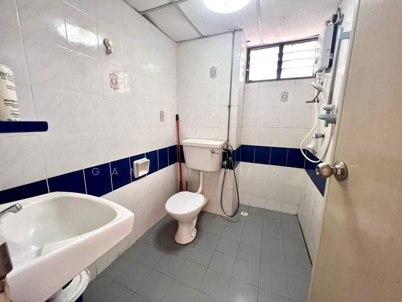 Kondominium untuk Disewa di Sunny Ville Condominium - Gan Chun Kai - Bathroom - PropertyGuru.com.my