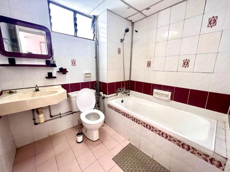 Kondominium untuk Disewa di Sunny Ville Condominium - Gan Chun Kai - Bathroom - PropertyGuru.com.my