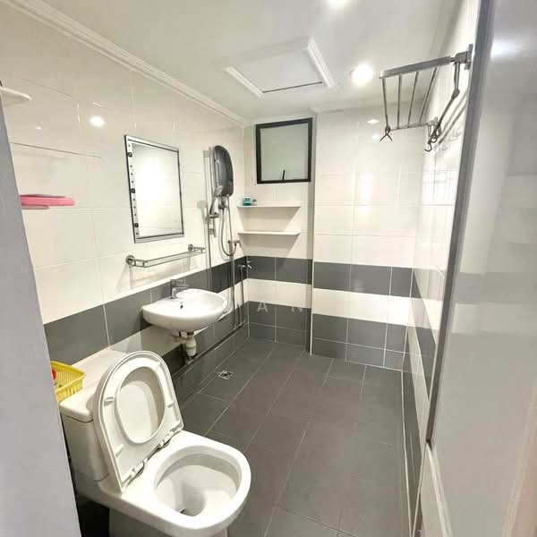 Condominium for Rent at Menara Greenview - Gan Chun Kai - Bathroom - PropertyGuru.com.my