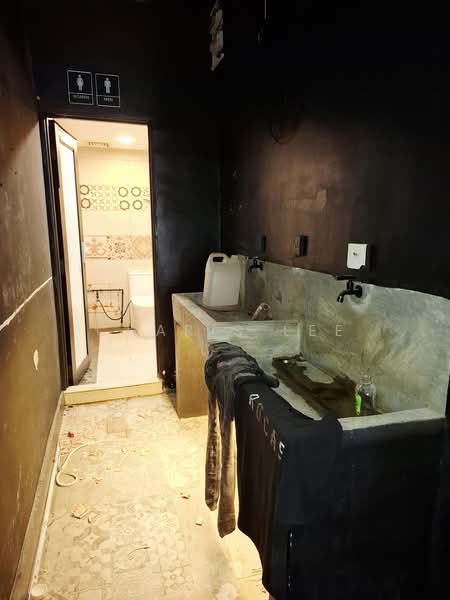 Shop for Rent in Bangsar Baru (Bangsar) - Charis Lee - Bathroom - PropertyGuru.com.my
