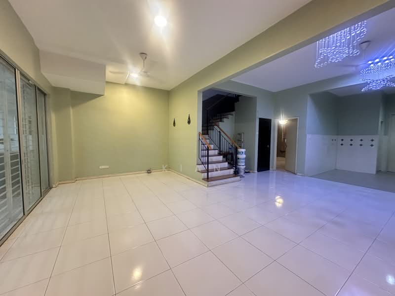 2-storey Terraced House for Sale in Taman TTDI Grove (Kajang) - Kian Leap - Living Room - PropertyGuru.com.my