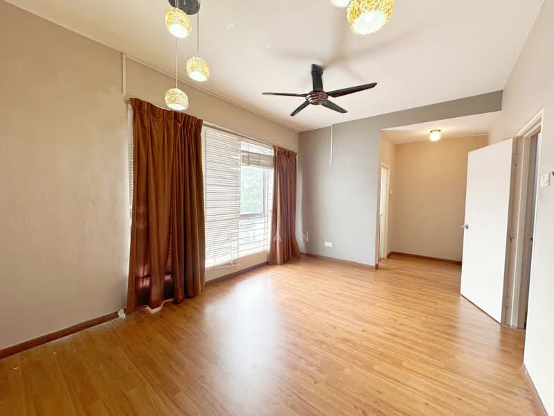 2-storey Terraced House for Sale in Taman TTDI Grove (Kajang) - Kian Leap - Living Room - PropertyGuru.com.my