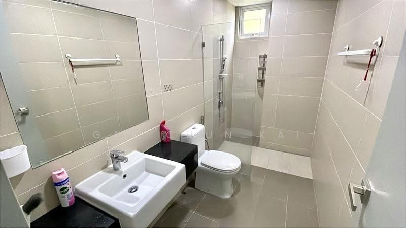 Kondominium untuk Disewa di Tropicana Bay Residences - Gan Chun Kai - Bathroom - PropertyGuru.com.my