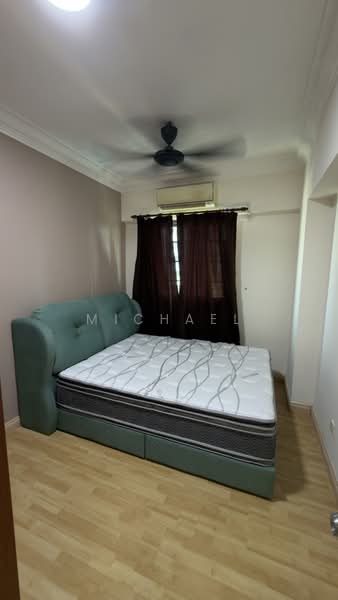 Kediaman Servis untuk Disewa di D'Alamanda - Michael Au - Bedroom - PropertyGuru.com.my