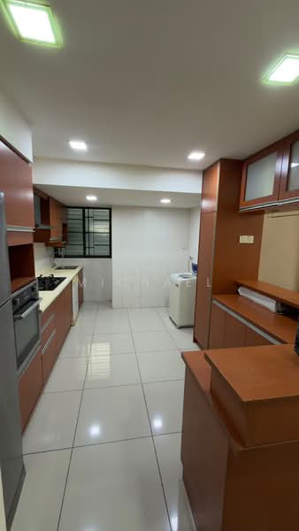 Kediaman Servis untuk Disewa di D'Alamanda - Michael Au - Kitchen - PropertyGuru.com.my