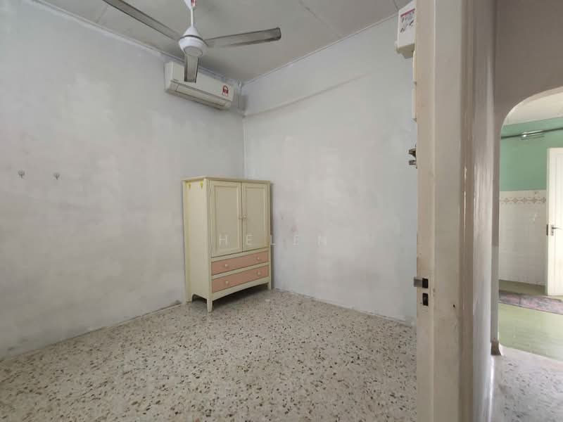 Rumah Teres untuk Disewa di Taman Sin Hoe (Bukit Baru) - Helen BF - Interior - PropertyGuru.com.my
