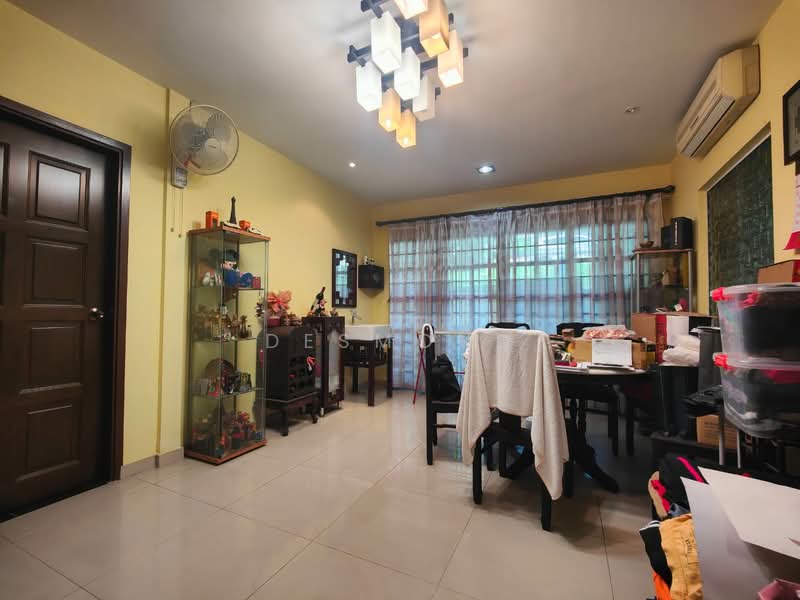 Rumah Teres 2 Tingkat untuk Dijual di Seksyen 19 (Petaling Jaya) - Desmond Tan - Living Room - PropertyGuru.com.my