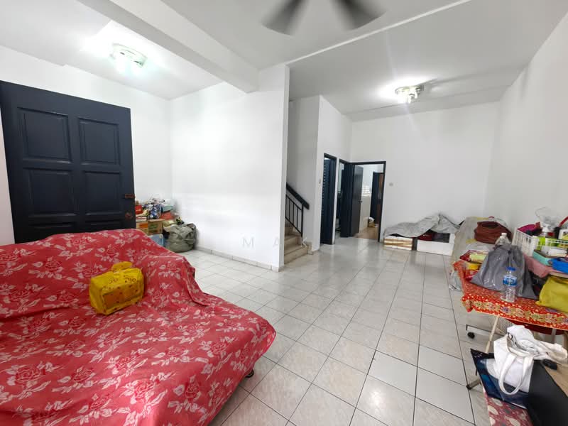 Rumah Teres untuk Dijual di Bandar Puteri Klang (Klang) - Mak Oliver - Living Room - PropertyGuru.com.my