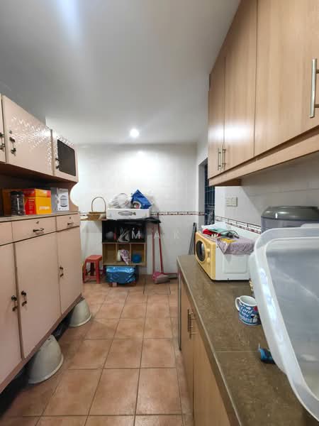 Rumah Teres untuk Dijual di Bandar Puteri Klang (Klang) - Mak Oliver - Kitchen - PropertyGuru.com.my