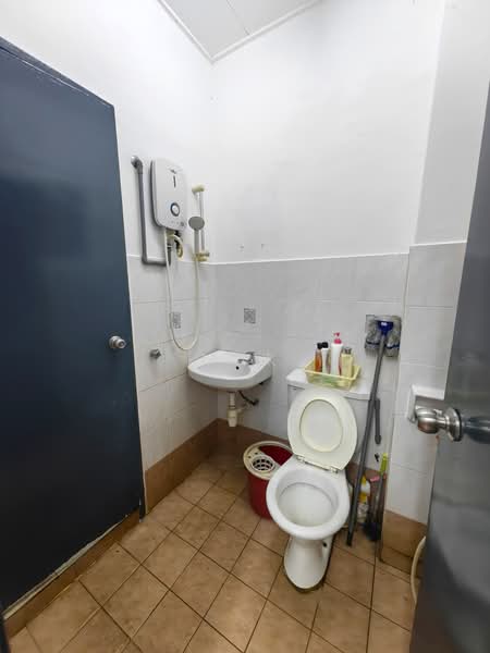 Rumah Teres untuk Dijual di Bandar Puteri Klang (Klang) - Mak Oliver - Bathroom - PropertyGuru.com.my