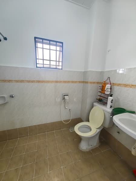 Rumah Teres untuk Dijual di Bandar Puteri Klang (Klang) - Mak Oliver - Bathroom - PropertyGuru.com.my