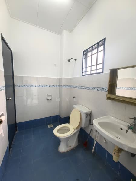 Rumah Teres untuk Dijual di Bandar Puteri Klang (Klang) - Mak Oliver - Bathroom - PropertyGuru.com.my