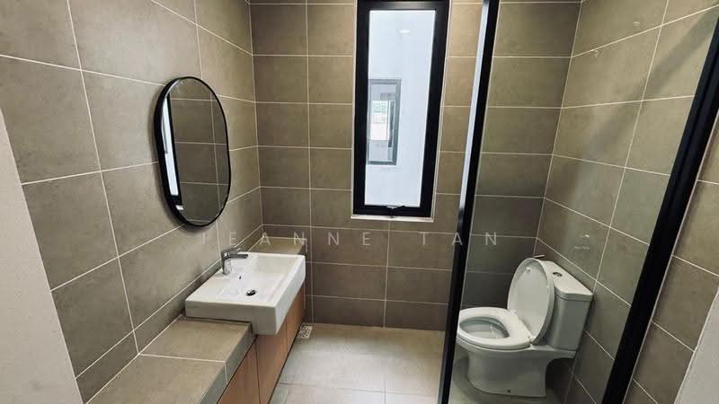 Townhouse for Rent in Bandar Utama (Selangor) - Jeanne Tan - Bathroom - PropertyGuru.com.my