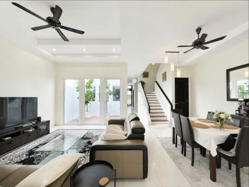 Rumah Teres 2.5 Tingkat untuk Dijual di Seri Tanjung Pinang (Tanjung Tokong) - Ping Koay - Living Room - PropertyGuru.com.my