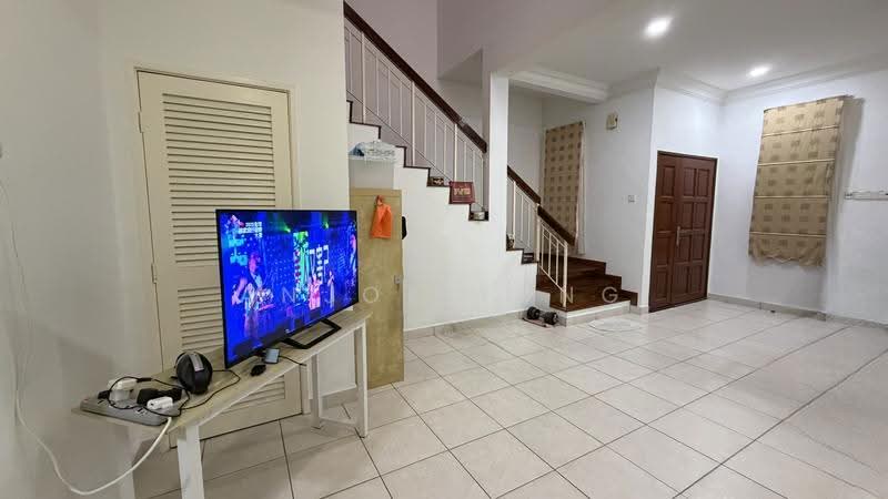 Rumah Teres 2-Tingkat untuk Dijual di Kota Kemuning (Shah Alam) - Anjoe Tang - Living Room - PropertyGuru.com.my