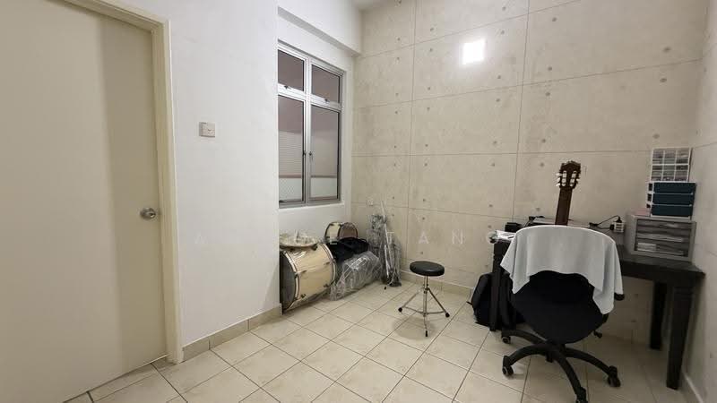Rumah Teres 2-Tingkat untuk Dijual di Kota Kemuning (Shah Alam) - Anjoe Tang - Study - PropertyGuru.com.my