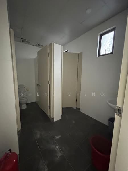Shop for Rent in Southkey (Johor Bahru) - Sheng Cheng Tiew - Bathroom - PropertyGuru.com.my