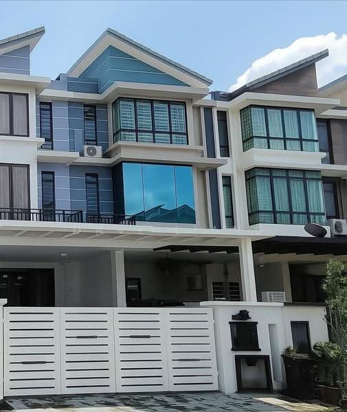 2.5-storey Terraced House for Sale in Taman Putra Impiana (Puchong) - Chan Chong Liang - Exterior - PropertyGuru.com.my